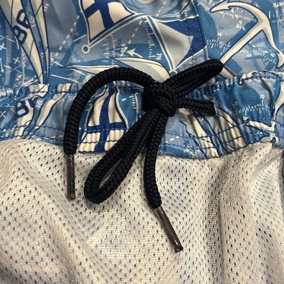 𝅺VINEYARD vines mens sailing print swim trunks size small. - Picture 8 of 11